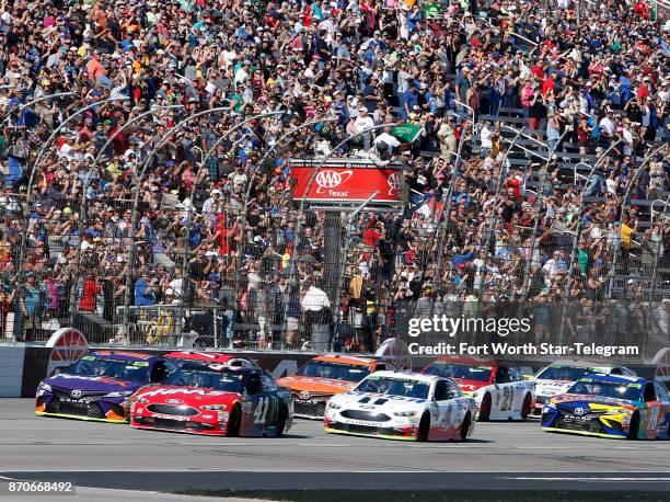 The green flag is out for the start of the Texas AAA 500 at Texas Motor Speedway on Sunday. Nov. 5, 2017.
