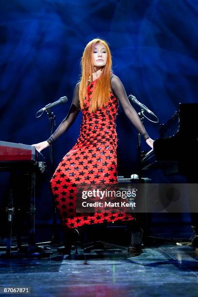 Tori Amos performs on stage at The Savoy Theatre on May 11, 2009 in London, England.