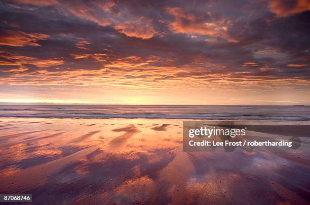 sunrise, alnmouth beach, alnmouth, alnwick, northumberland, england, united kingdom, europe - alnmouth beach ストックフォトと画像