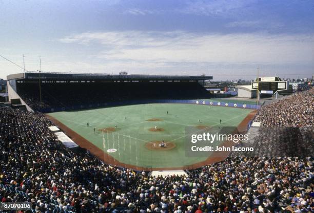 Wide view of Exhibition Stadium during Toronto Blue Jays vs Cleveland Indians. Toronto, Canada 5/25/1984 CREDIT: John Iacono