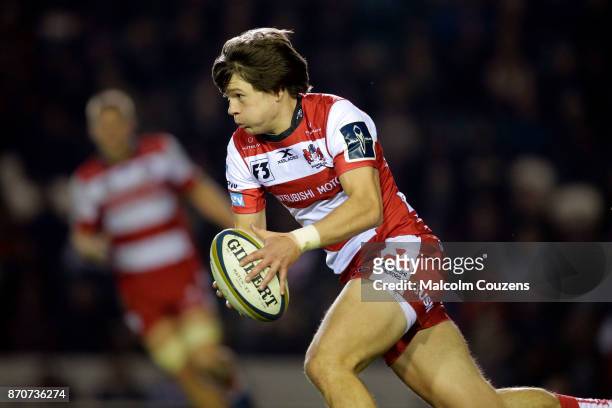 Reece Dunn of Gloucester Rugby runs with the ball during the Anglo-Welsh Cup tie between Leicester Tigers and Gloucester Rugby at Welford Road on...