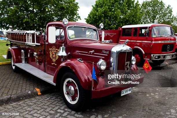 Osorno, Chile. 5 November 2017. Fire trucks on display. The competition &quot;Desafío bomberos de Chile 2017&quot; southern zone was held in the...