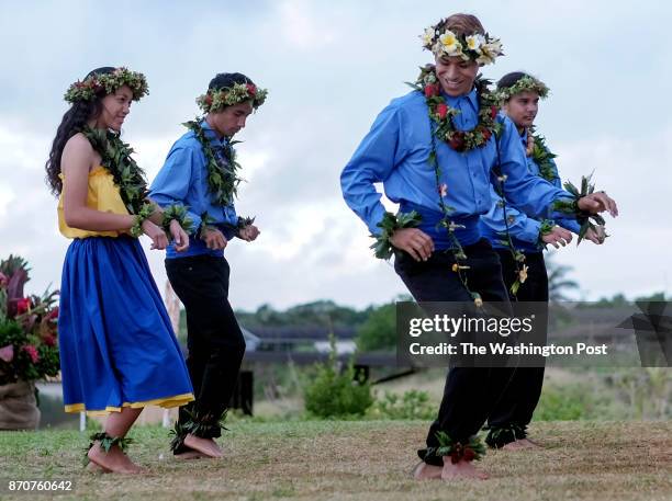 Polynesia Graduation Graduation Hawaiian Culture Photos and Premium High Res Pictures ...