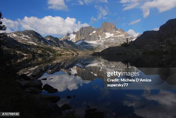 morning light on garnet lake - wildnisgebiet ansel adams stock-fotos und bilder