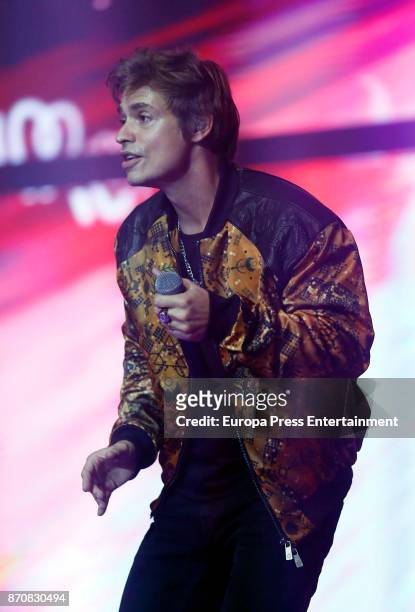 Carlos Baute performs during the concert Cadena 100 por Ellas whose benefits go to the Spanish Association Against Cancer for the fight against...