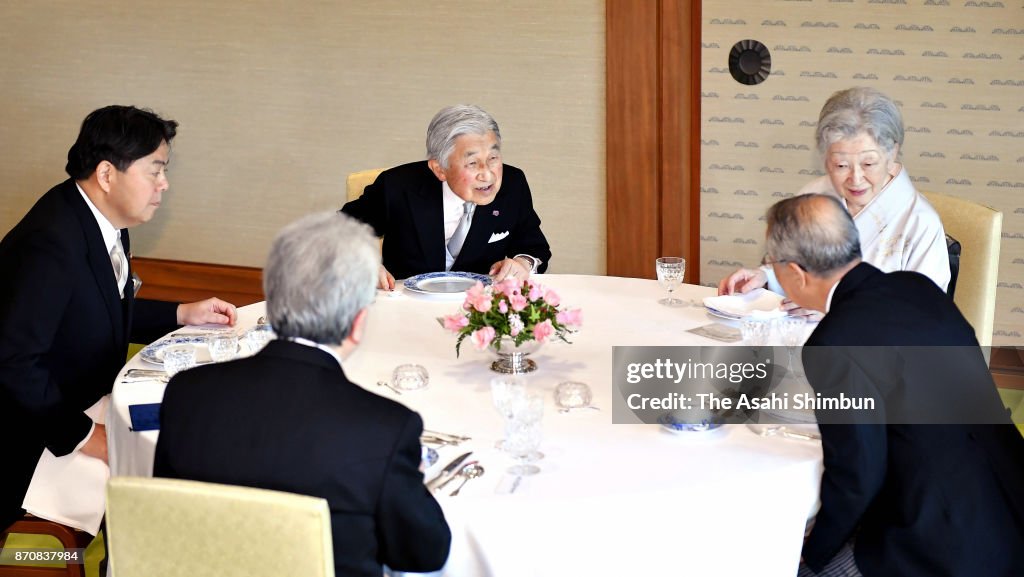 Emperor Hosts Tea Party Inviting Order Of Culture Laureates