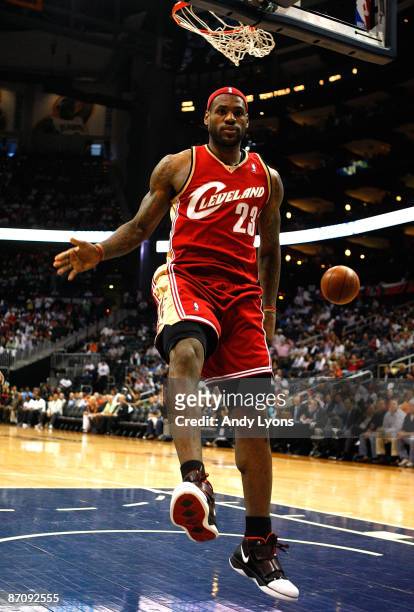 LeBron James of the Cleveland Cavaliers dunks against the Atlanta Hawks during Game Four of the Eastern Conference Semifinals during the 2009 NBA...