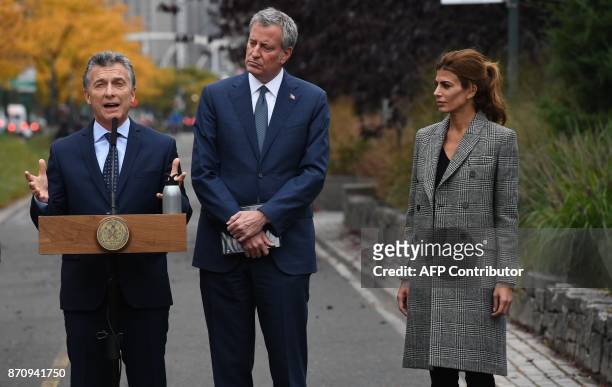 President Mauricio Macri of Argentina speaks as the First Lady of Argentina Juliana Awada and New York City Mayor Bill de Blasio look on during a...