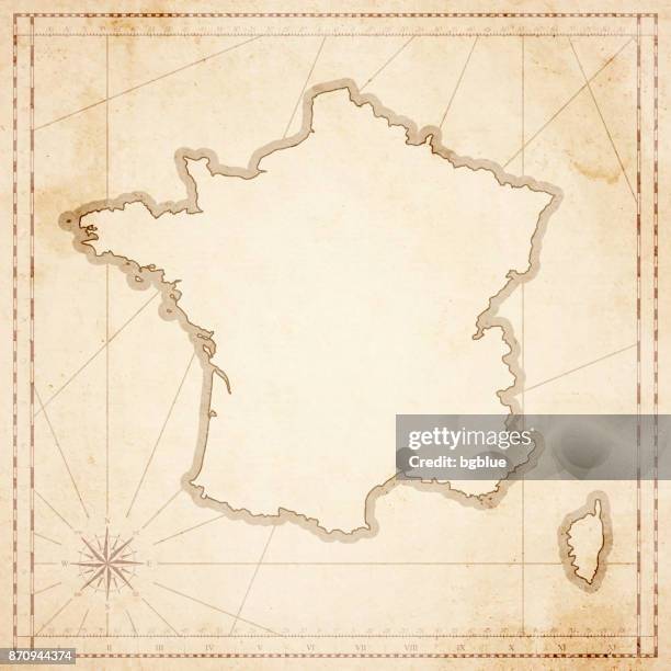ilustraciones, imágenes clip art, dibujos animados e iconos de stock de mapa de francia en estilo vintage retro - antiguo papel con textura - instrumento de navegación