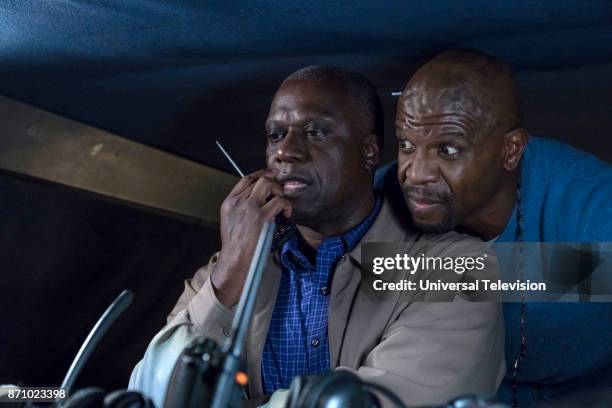 Bad Beat" Episode 505 -- Pictured: Andre Braugher as Ray Holt, Terry Crews as Terry Jeffords --