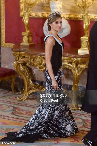 Queen Letizia of Spain receives Israeli President Reuven Rivlin and wife Nechama Rivlin for a Gala Dinner at the Royal Palace on November 6, 2017 in...