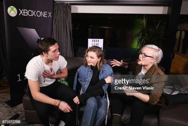 Brooklyn Beckham, Chloe Grace Moretz and Kate Yeager play Xbox One during an Xbox Live Session as Liam Payne, Chloe Grace Moretz, Brooklyn Beckham...