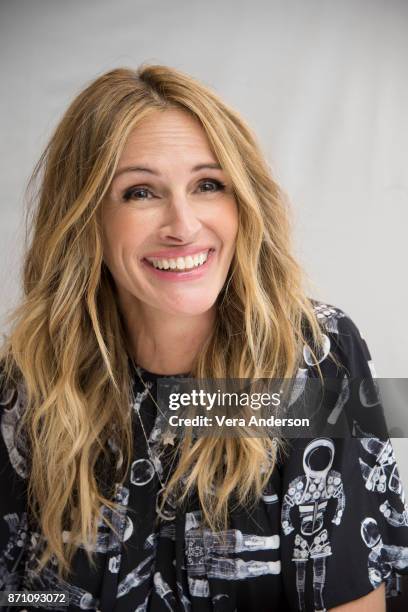 Julia Roberts at the "Wonder" Press Conference at the Langham Hotel on November 5, 2017 in London, England.