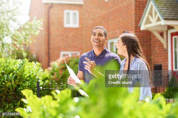first time buyer couple - search new home stock pictures, royalty-free photos & images