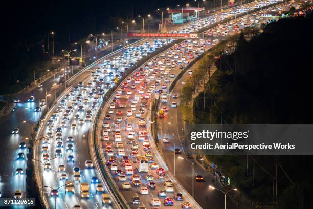 atestado tráfico en beijing - embotellamiento fotografías e imágenes de stock