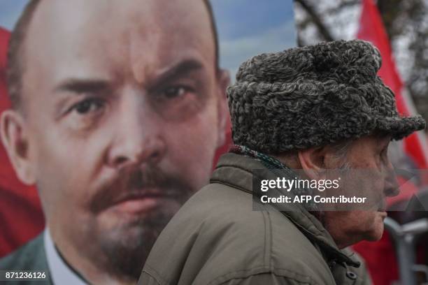 Lenin Supporters 140 Vladimir Lenin Poster Stock Photos, High-Res Pictures, and Images ...