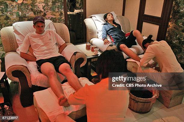 Having a Baby's Gotta Be Easier Than This" -- In this Road Block, Luke and Tammy must receive a traditional hard/ticklish Chinese reflexology foot...