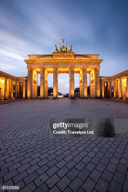 brandenburg gate - porta de brandemburgo imagens e fotografias de stock