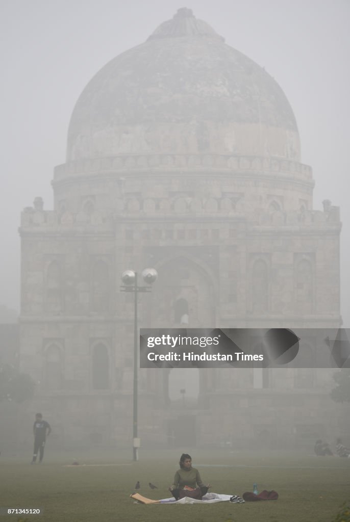 Air Pollution: Thick Smog Engulf Delhi NCR