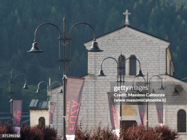 the church of foza (altopiano di asiago) - altopiano 個照片及圖片檔