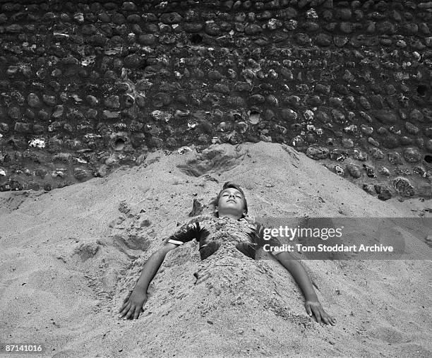 Sleep Sand 157 Sleep Bed On Beach Stock Photos, High-Res Pictures, and Images ...