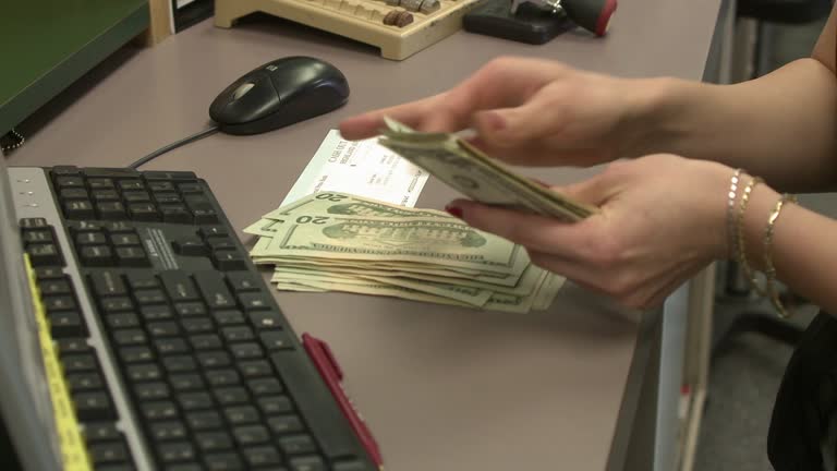 Handheld Casher 84 Cash Handling Stock Videos, Footage, & 4K Video Clips - Getty Images