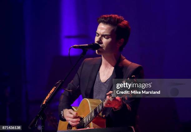 Kelly Jones of Stereophonics performs on stage at the SeriousFun London Gala 2017 at The Roundhouse on November 7, 2017 in London, England.