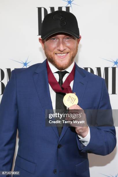Singer-songwriter Cole Swindell attends the 65th Annual BMI Country awards on November 7, 2017 in Nashville, Tennessee.