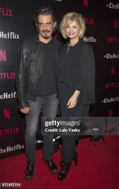 Fabian Mazzei and Araceli Gonzalez attend the 'Che Netflix' red carpet at the Four Season Hotel on November 7, 2017 in Buenos Aires, Argentina.