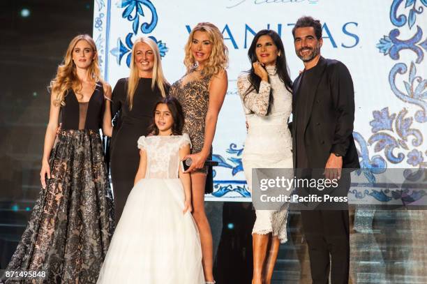 Guests of the All Bride at the Overseas Show of the Queen of Bagaglino Valeria Marini and Pamela Prati, to cheer the evening with their sympathy and...