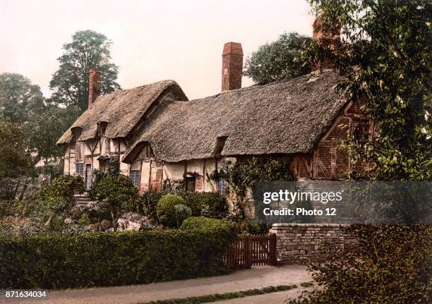 Photomechanical print of Ann Hathaway's Cottage, Stratford-upon-Avon, England. Dated 1989.