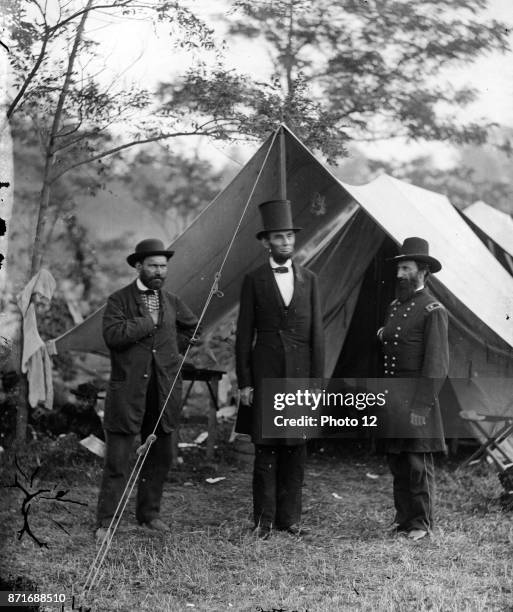 President Abraham Lincoln, with Allan Pinkerton and General John McClernand at Sharpsburg, Maryland 1862.