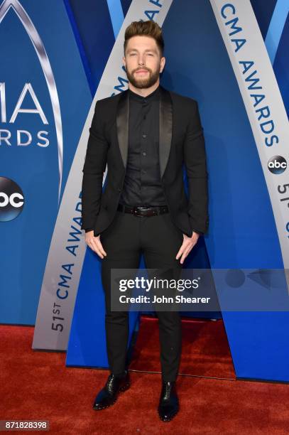 Singer-songwriter Chris Lane attends the 51st annual CMA Awards at the Bridgestone Arena on November 8, 2017 in Nashville, Tennessee.