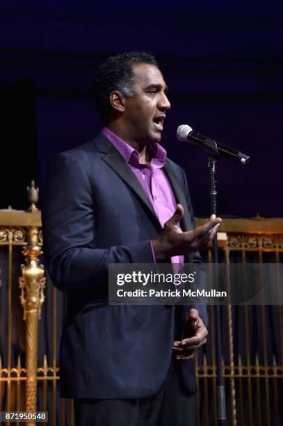 Norm Lewis performs at the Lung Cancer Research Foundation Fifteenth Annual Strolling Supper at Gotham Hall on November 8, 2017 in New York City.