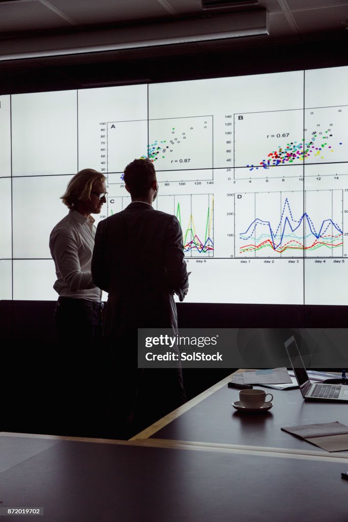 Male Computer Screen Men Viewing An Oversized Computer Screen High-Res Stock Photo - Getty ...