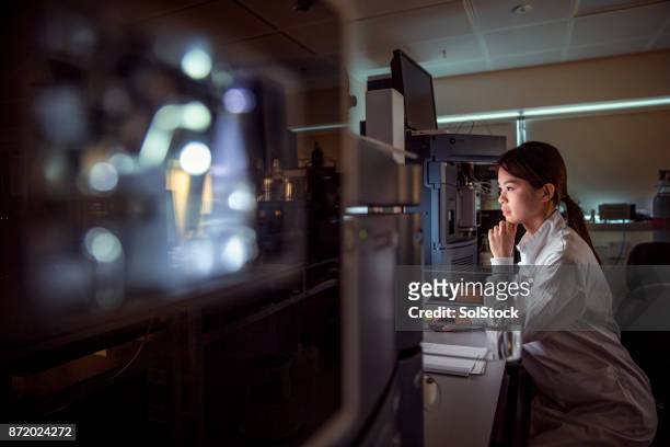 in laboratorio studiare fenotipizzazione - medical research foto e immagini stock