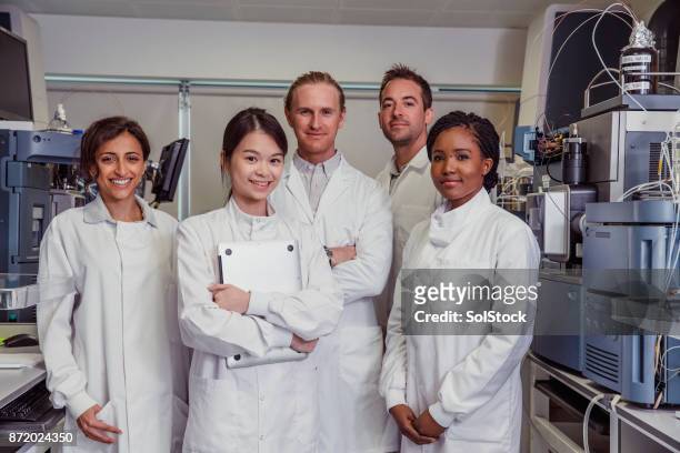 medical science research students - drug testing lab stock pictures, royalty-free photos & images