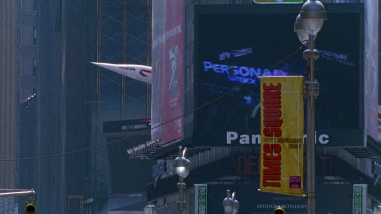 Big Withe Square 32 Times Square Big Screen Stock Videos, Footage, & 4K Video Clips ...