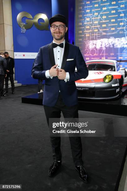 Singer Mark Forster arrives for the GQ Men of the year Award 2017 at Komische Oper on November 9, 2017 in Berlin, Germany.