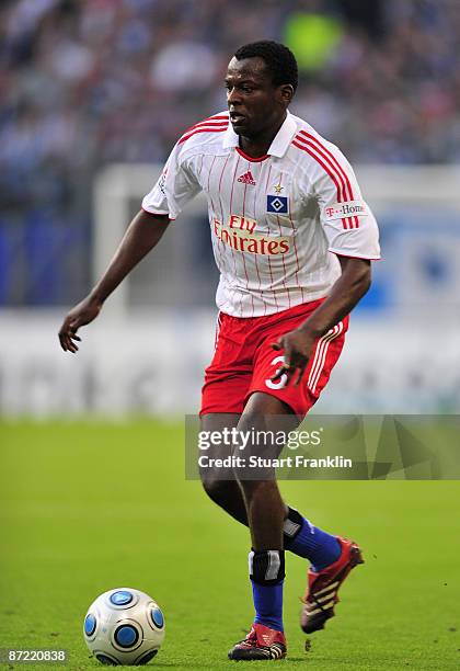 Thimothee Atouba of Hamburg in action during the Bundesliga match between Hamburger SV and VfL Bochum at HSH Nordbank Arena on May 13, 2009 in...