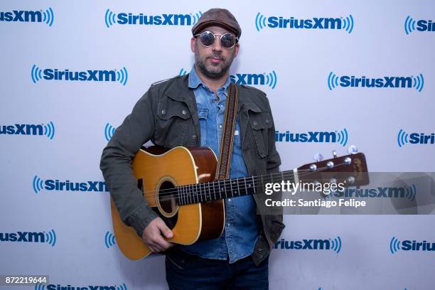 Jonah Smith visits SiriusXM Studios on November 9, 2017 in New York City.