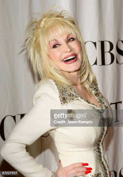 Musician Dolly Parton attends the 2009 Tony Awards Meet the Nominees press reception at The Millennium Broadway Hotel on May 6, 2009 in New York City.