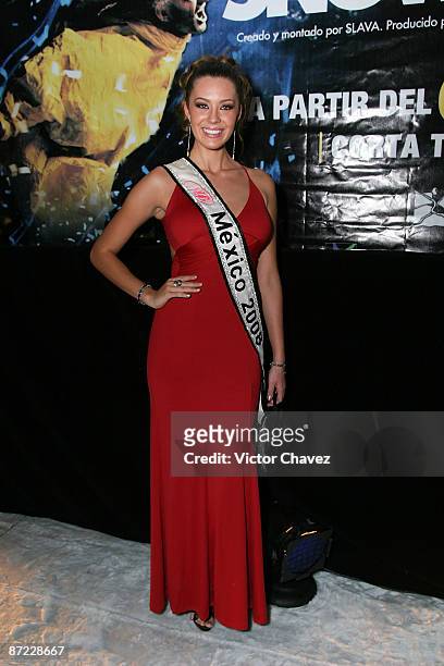 Nuestra Belleza Mexico 2008 Karla Carrillo attends the "Slava's Snowshow" premier at the Telmex theater on May 13, 2009 in Mexico City, Mexico.