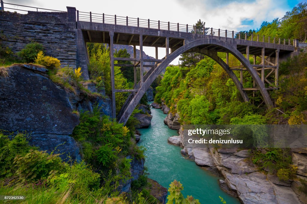 Edith Cavell Bridge