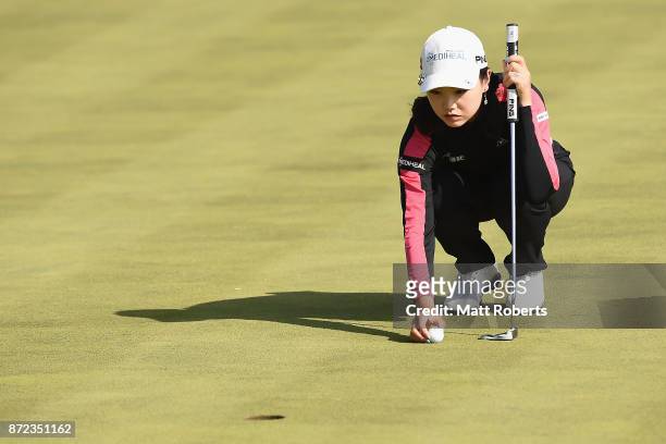 Yuting Seki of China prepares to putt during the first round of the Itoen Ladies Golf Tournament 2017 at the Great Island Club on November 10, 2017...