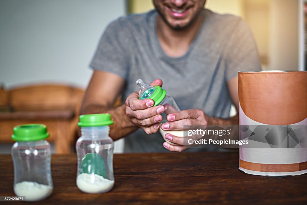 Preparing baby's bottle