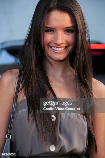 Actress Alice Greczyn arrives at Ace Gallery on May 14, 2009 in Los Angeles, California.