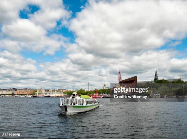 hop-on-hop-off tourboat with the vasa museum, stockholm - vasa museum stock pictures, royalty-free photos & images