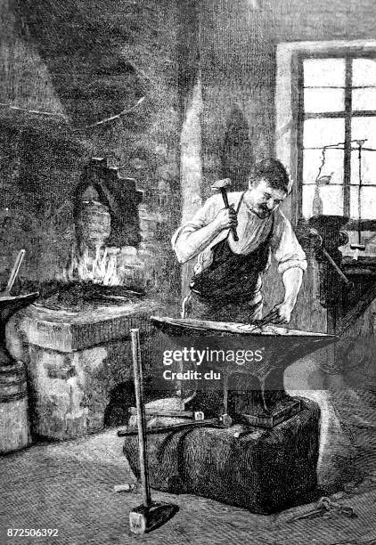 illustrazioni stock, clip art, cartoni animati e icone di tendenza di fabbro in officina martellando l'incudine - fabbro ferraio