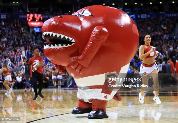 Riverside Raptors Rvc Mascot The Raptor Mascot Photos and Premium High Res Pictures - Getty Images